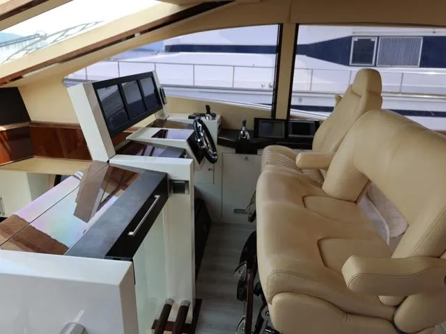 Slide: The Image of Lazzara Yachts 75 LSX 2008 - 35