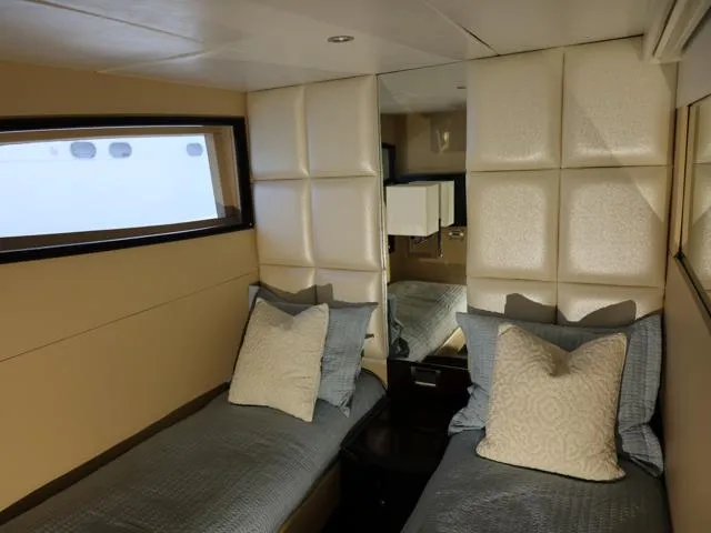 Slide: The Image of Lazzara Yachts 75 LSX 2008 - 68
