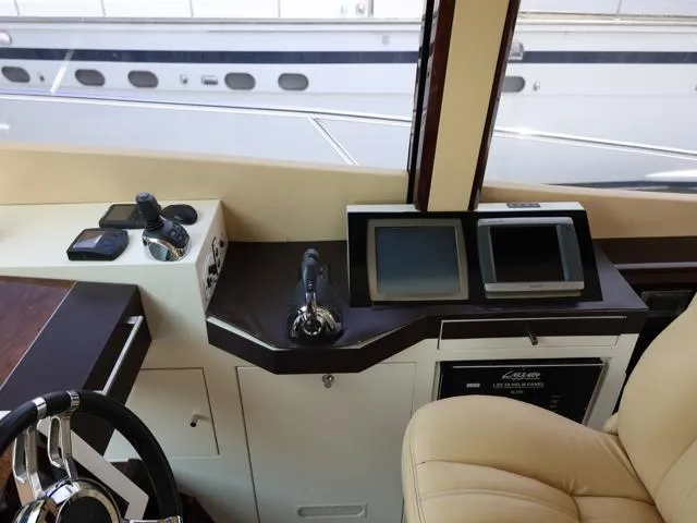 Slide: The Image of Lazzara Yachts 75 LSX 2008 - 36
