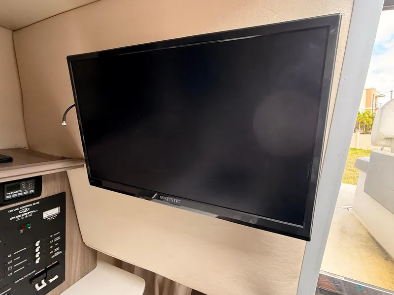 Slide: The Image of Regal 26 XO 2022 - 11