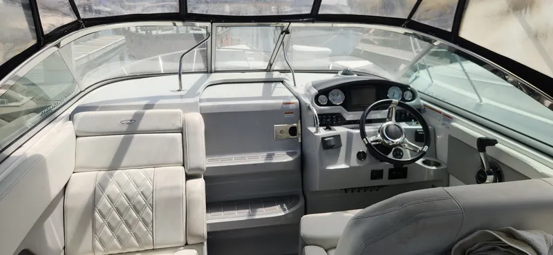 Slide: The Image of Regal 28 Express 2020 - 1