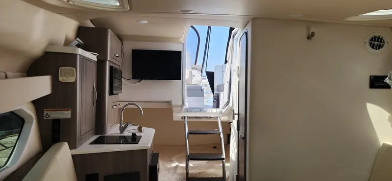 Slide: The Image of Regal 28 Express 2020 - 3