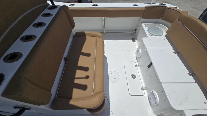 Slide: The Image of Sea Hunt 275 Ultra 2023 - 25