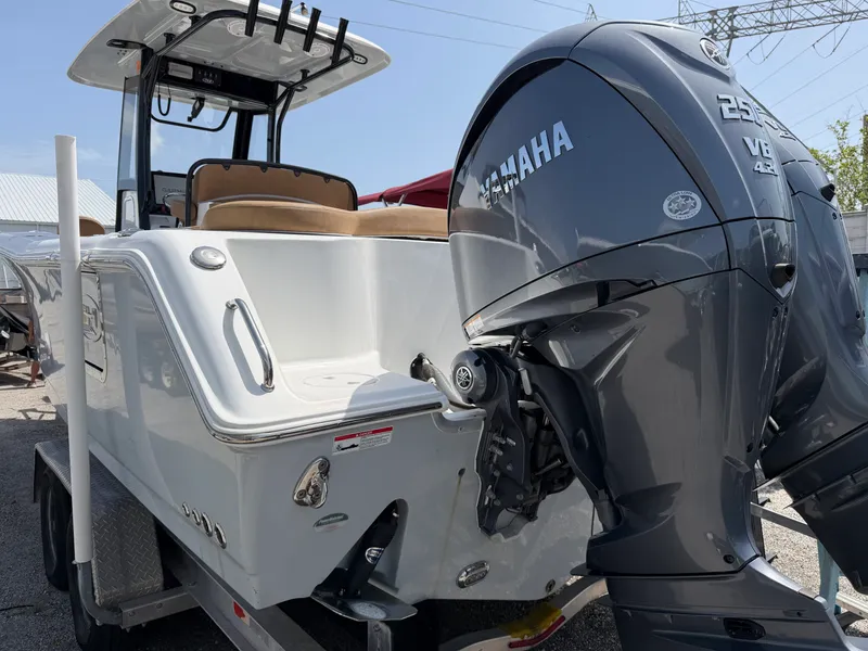 Slide: The Image of Sea Hunt 275 Ultra 2023 - 12