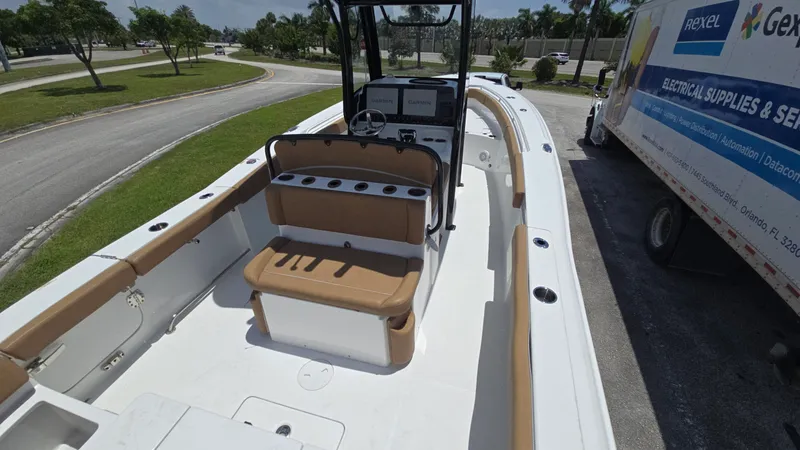 Slide: The Image of Sea Hunt 275 Ultra 2023 - 2
