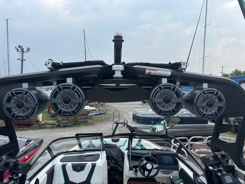 Slide: The Image of Nautique Super Air G23 2021 - 26