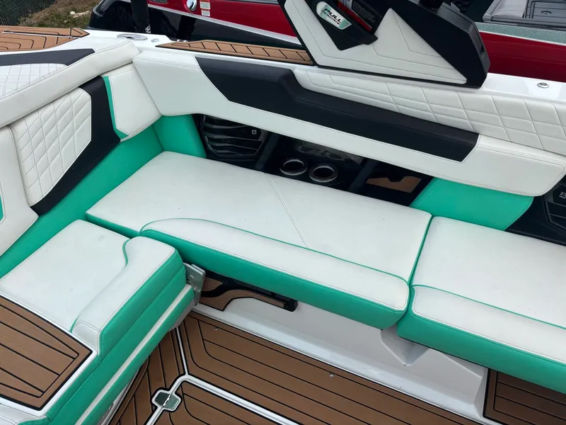 Slide: The Image of Nautique Super Air G23 2021 - 17