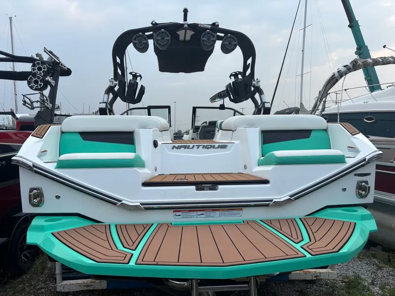 Slide: The Image of Nautique Super Air G23 2021 - 11