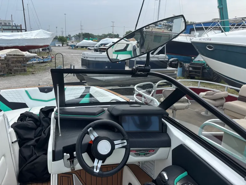 Slide: The Image of Nautique Super Air G23 2021 - 29