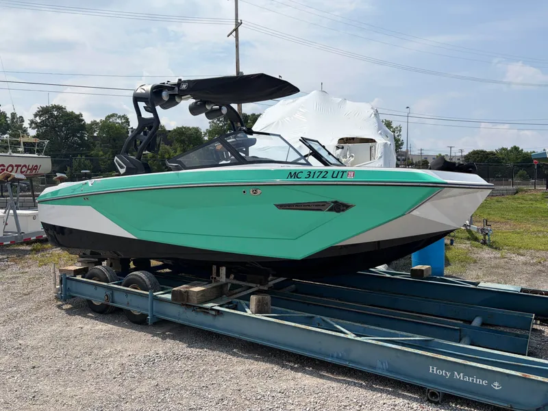 Slide: The Image of Nautique Super Air G23 2021 - 4