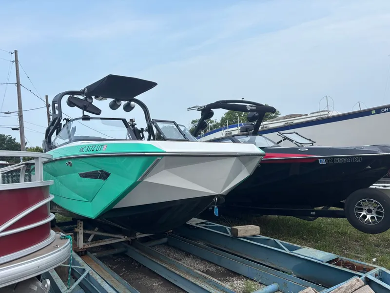 Slide: The Image of Nautique Super Air G23 2021 - 7