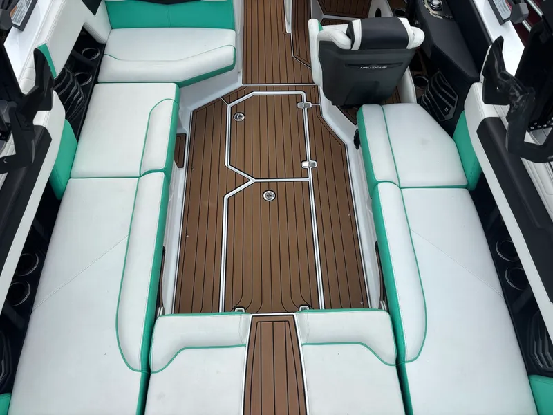 Slide: The Image of Nautique Super Air G23 2021 - 15