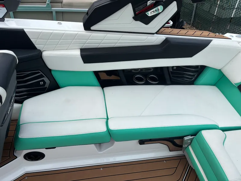 Slide: The Image of Nautique Super Air G23 2021 - 23