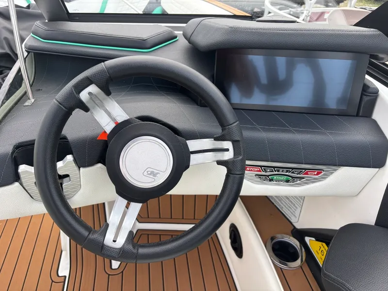 Slide: The Image of Nautique Super Air G23 2021 - 20