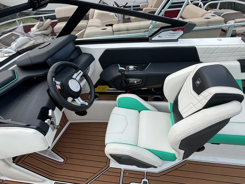 Slide: The Image of Nautique Super Air G23 2021 - 2