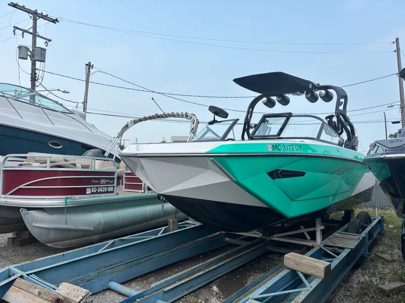 Slide: The Image of Nautique Super Air G23 2021 - 8
