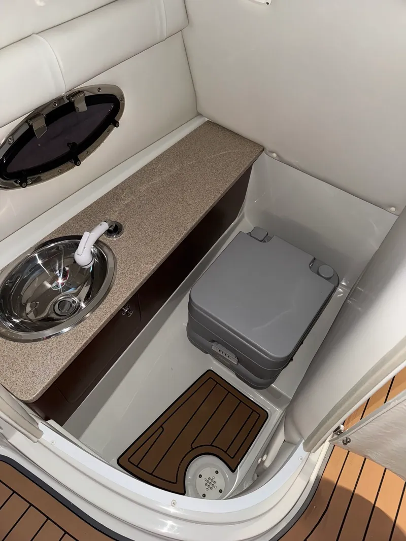 Slide: The Image of Crownline Boats 255 SS 2016 - 27