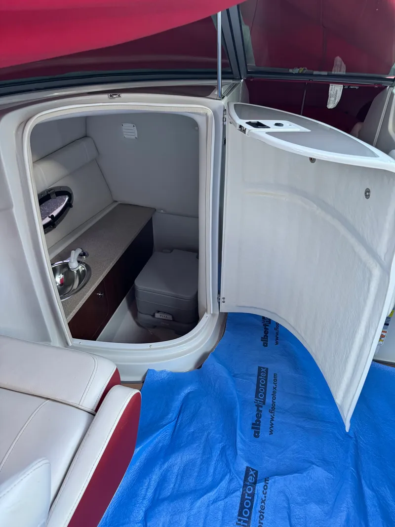 Slide: The Image of Crownline Boats 255 SS 2016 - 31