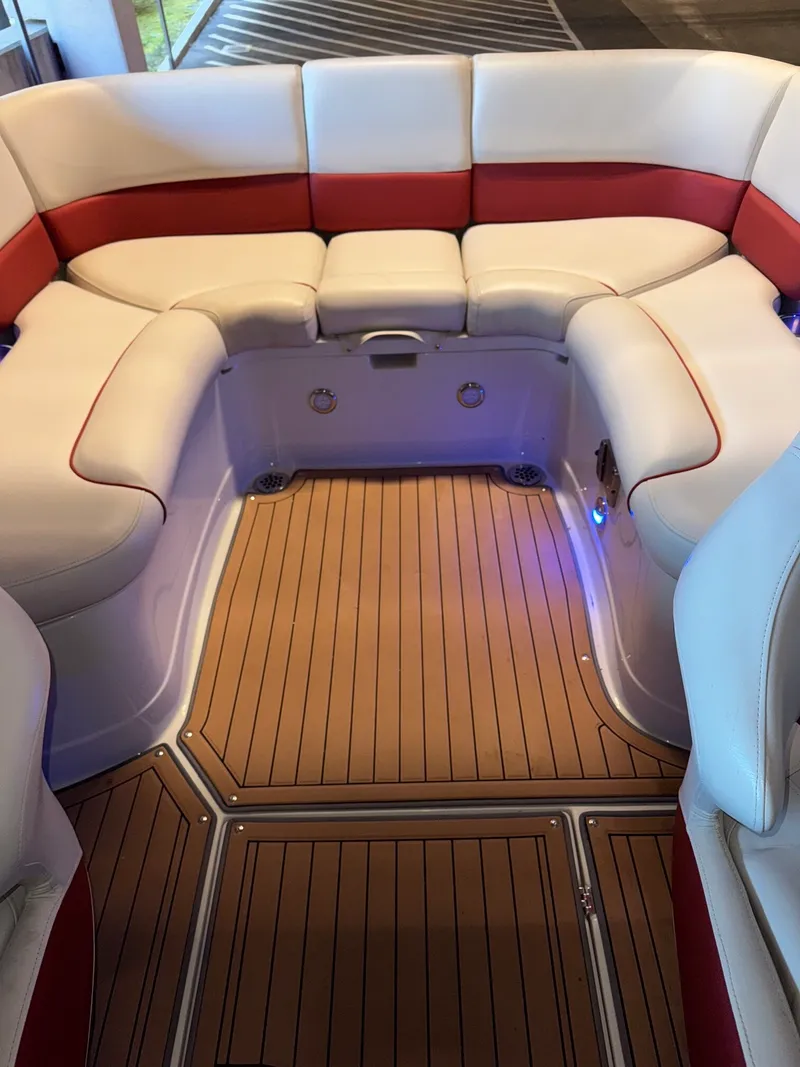 Slide: The Image of Crownline Boats 255 SS 2016 - 14