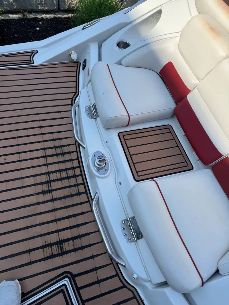 Slide: The Image of Crownline Boats 255 SS 2016 - 12