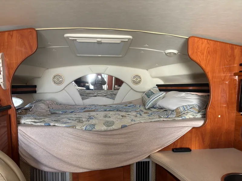 Slide: The Image of Rinker 312 Fiesta Vee 2003 - 25
