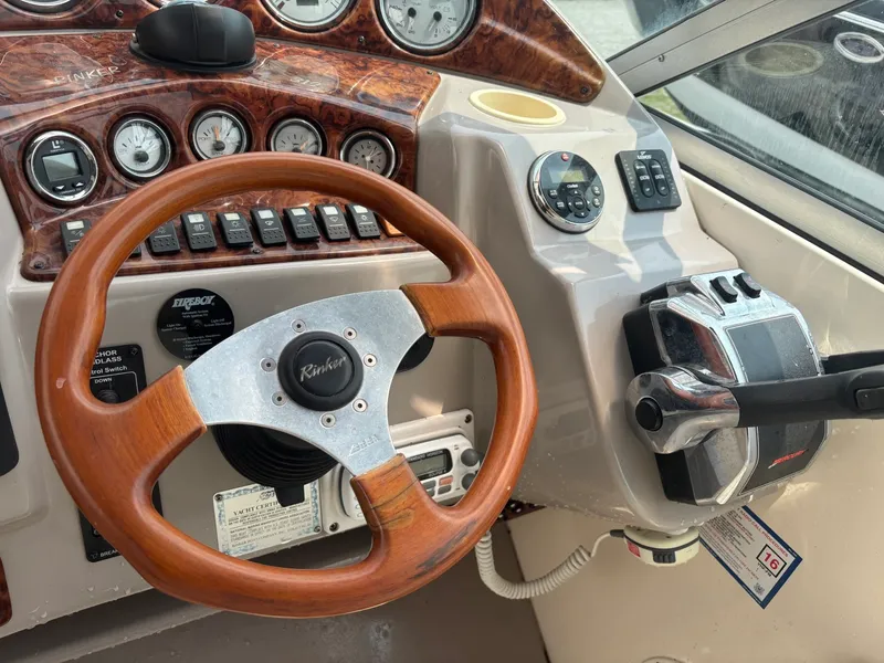 Slide: The Image of Rinker 312 Fiesta Vee 2003 - 19