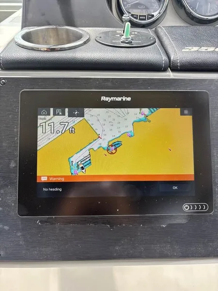Slide: The Image of Sea Ray 350 Sundancer 2014 - 13