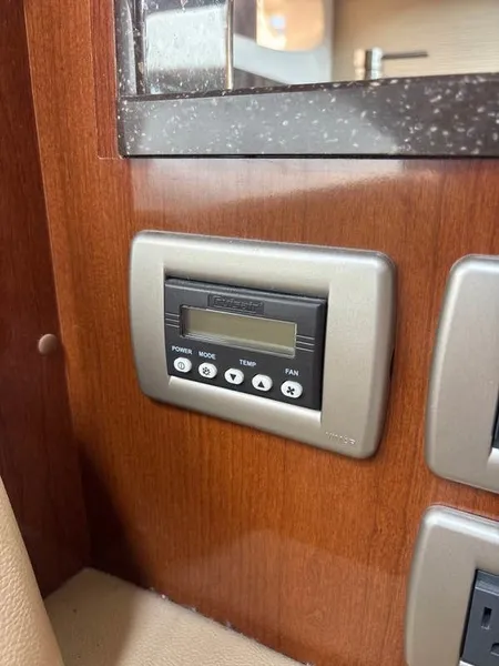 Slide: The Image of Sea Ray 350 Sundancer 2014 - 28