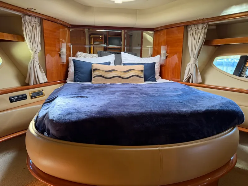 Slide: The Image of Azimut 62 2008 - 3