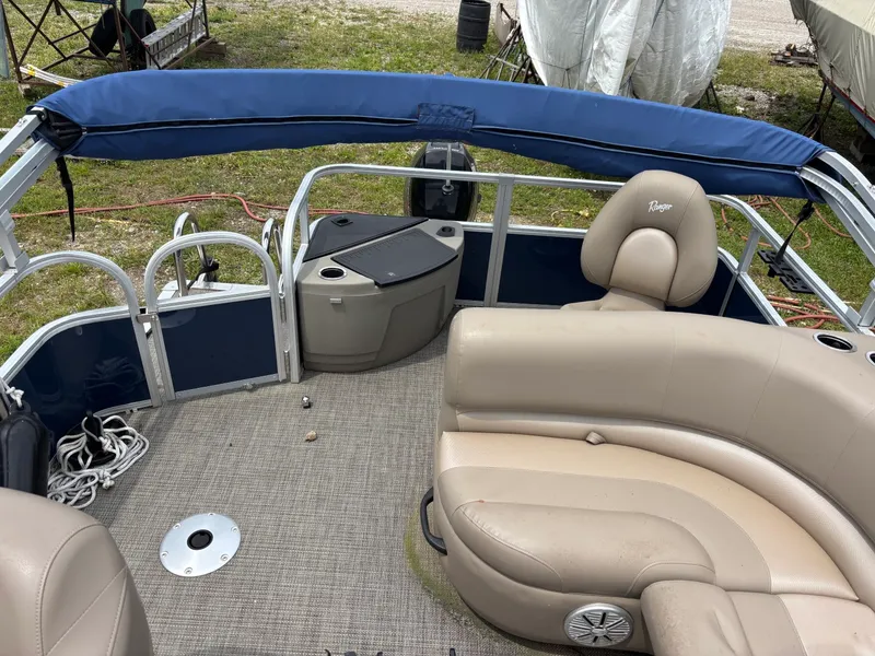 Slide: The Image of Ranger 200F 2022 - 23
