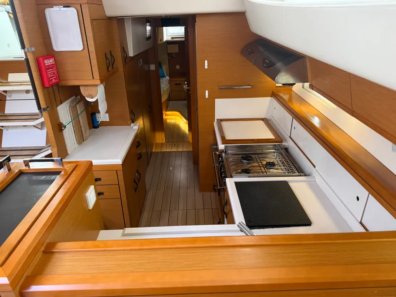 Slide: The Image of Jeanneau 64 2018 - 0