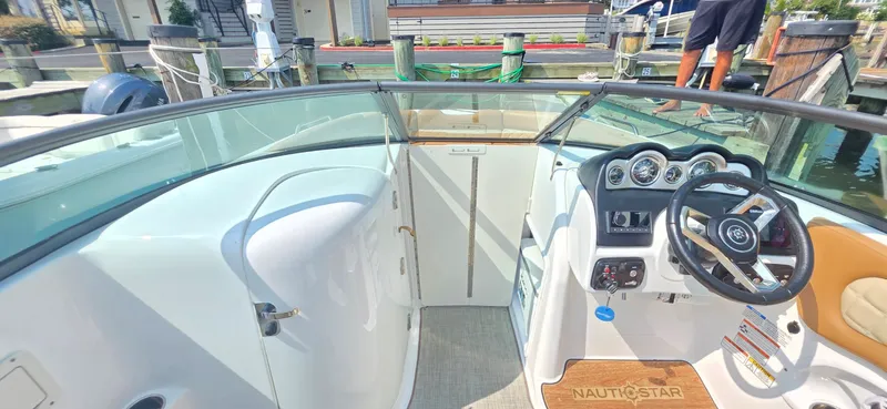 Slide: The Image of NauticStar 243 DC 2024 - 13