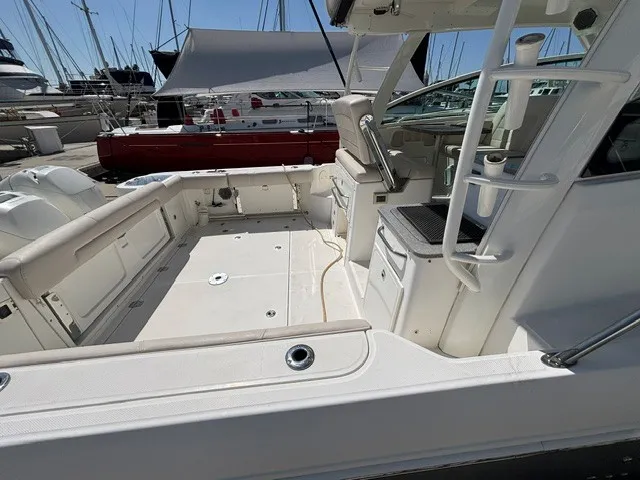 Slide: The Image of Boston Whaler 345 Conquest 2016 - 9