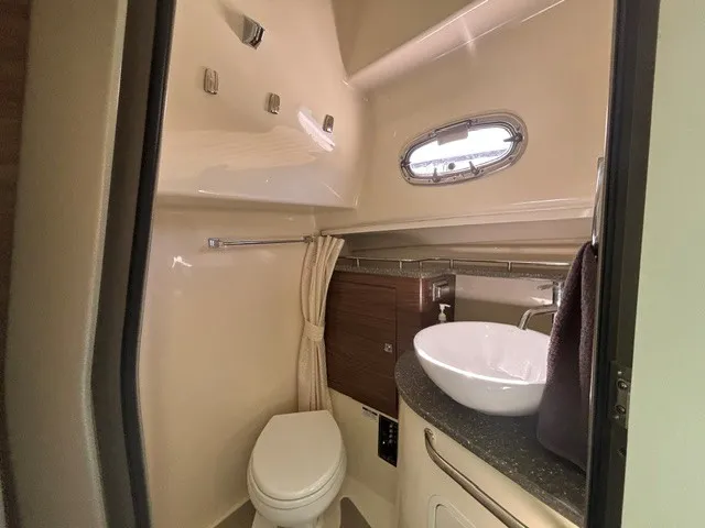 Slide: The Image of Boston Whaler 345 Conquest 2016 - 28