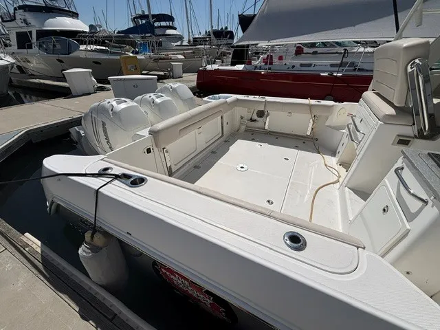 Slide: The Image of Boston Whaler 345 Conquest 2016 - 11