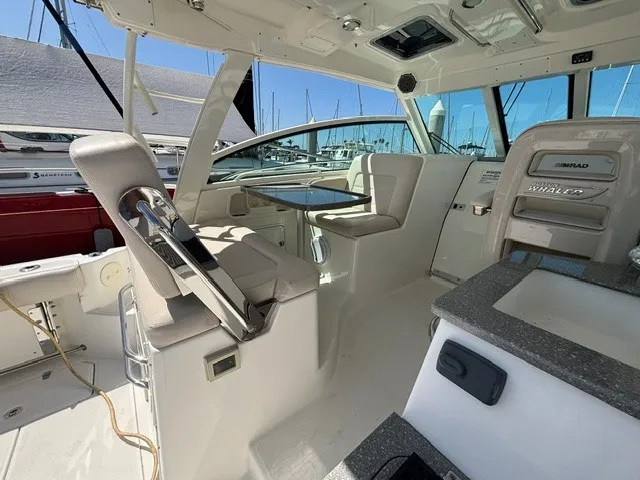 Slide: The Image of Boston Whaler 345 Conquest 2016 - 16