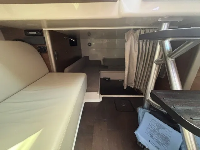 Slide: The Image of Boston Whaler 345 Conquest 2016 - 31