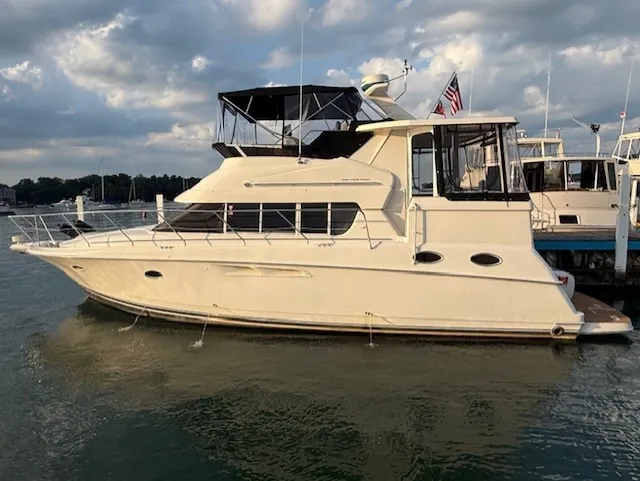 The Image of Silverton 422 Motor Yacht 2000 - 6