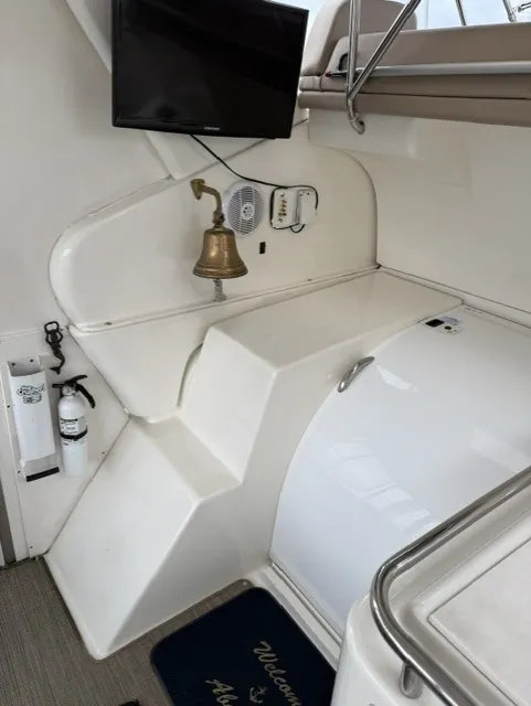 Slide: The Image of Silverton 422 Motor Yacht 2000 - 14