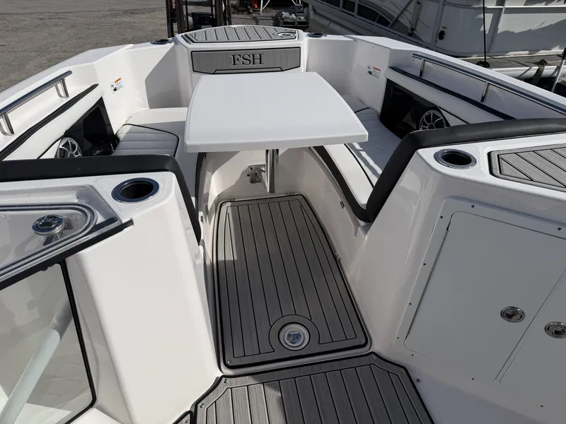 Slide: The Image of Yamaha 255 Fish Sport 2024 - 2