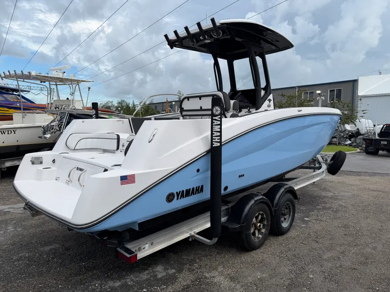 Slide: The Image of Yamaha 255 Fish Sport 2024 - 4