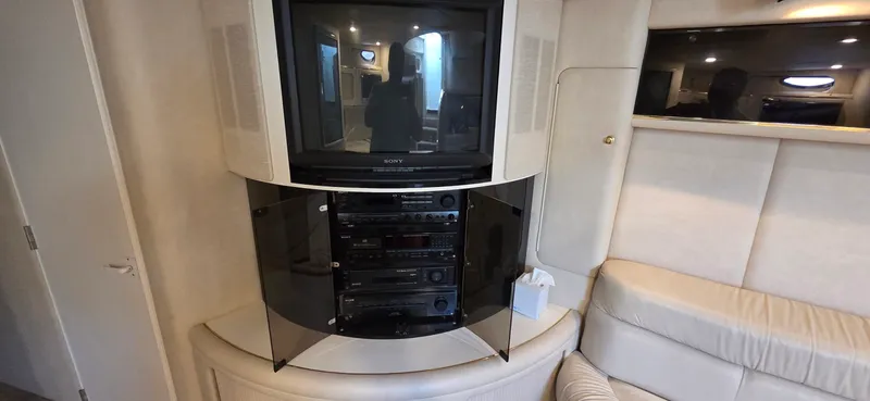 Slide: The Image of Sea Ray 630 Super Sun Sport 1995 - 20