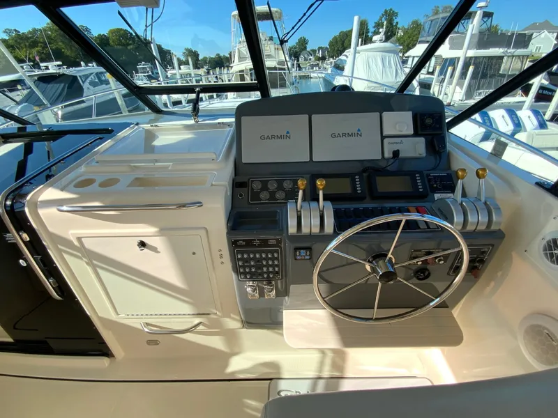 Slide: The Image of Tiara 4100 Open 1998 - 2