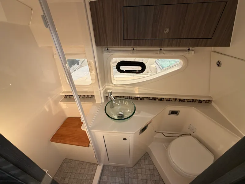 Slide: The Image of Sea Ray 370 Sundancer 2023 - 24