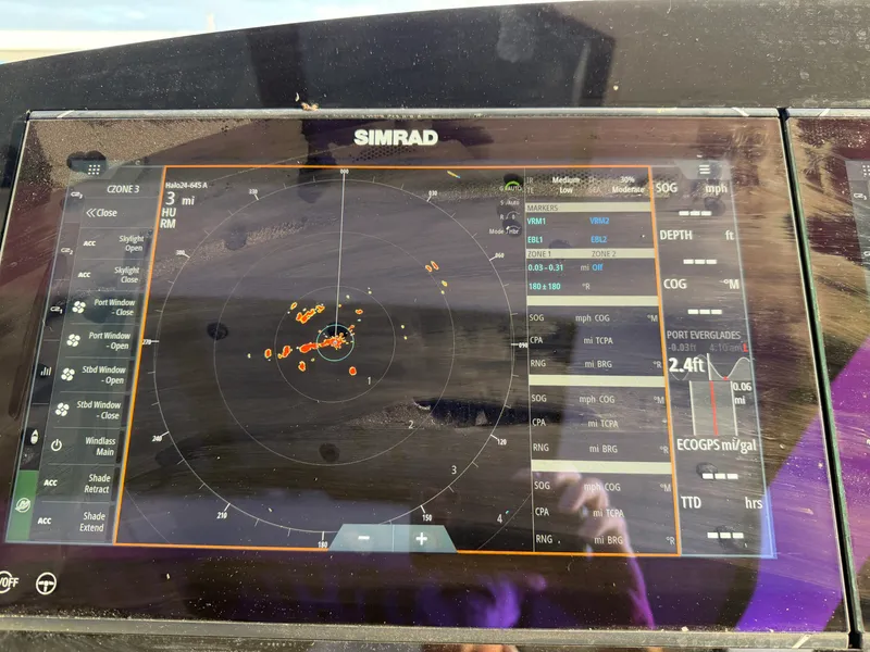 Slide: The Image of Sea Ray 370 Sundancer 2023 - 41