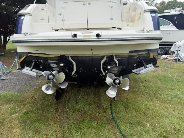 Slide: The Image of Monterey 350 Sport Yacht 2008 - 21