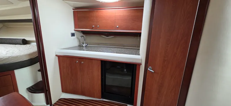 Slide: The Image of Monterey 350 Sport Yacht 2008 - 12