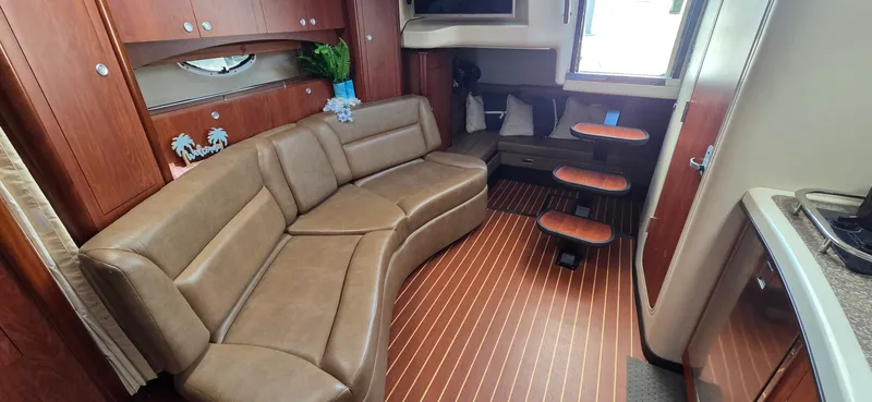 Slide: The Image of Monterey 340 Sport Yacht 2009 - 25
