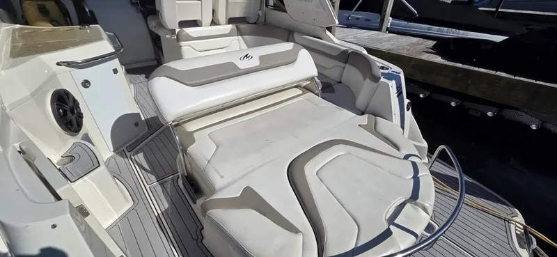 Slide: The Image of Monterey 340 Sport Yacht 2009 - 12