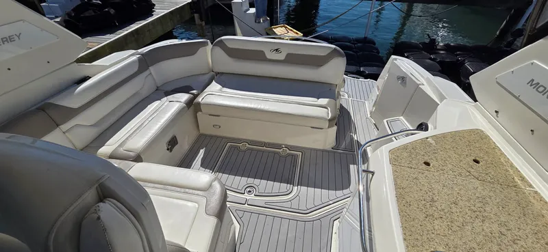 Slide: The Image of Monterey 340 Sport Yacht 2009 - 13
